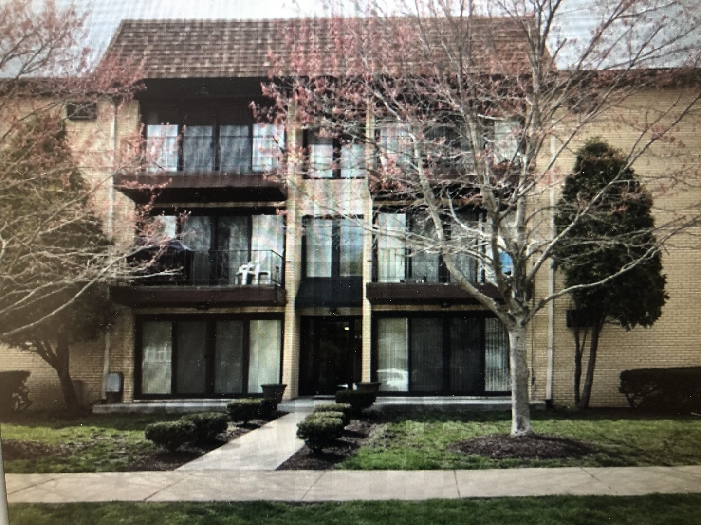 Property Photo: 11830 S Komensky Avenue 3B IL 60803