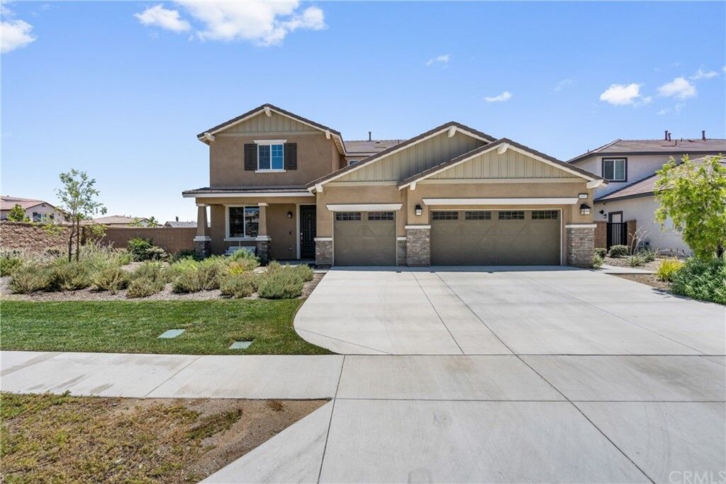 Property Photo:  16053 Stevens Lane  CA 92336 