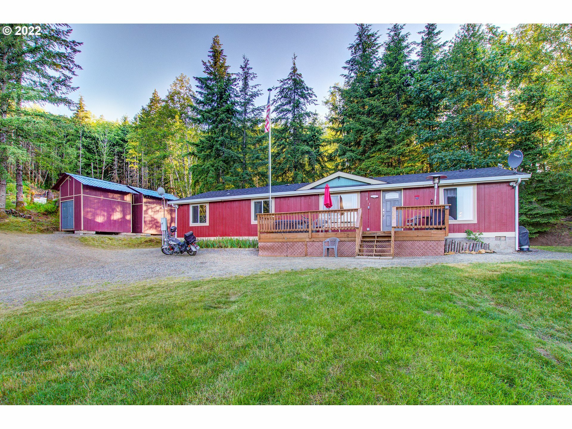 Property Photo:  317 Inverness Rd  WA 98674 