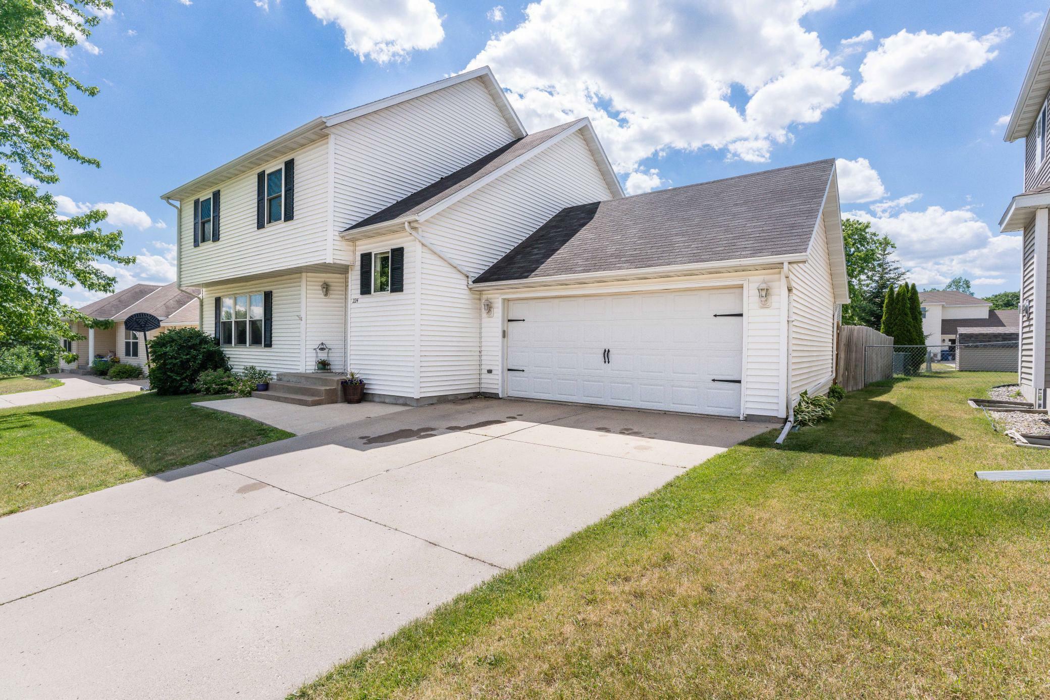 Property Photo:  224 Lana Court  MN 56537 