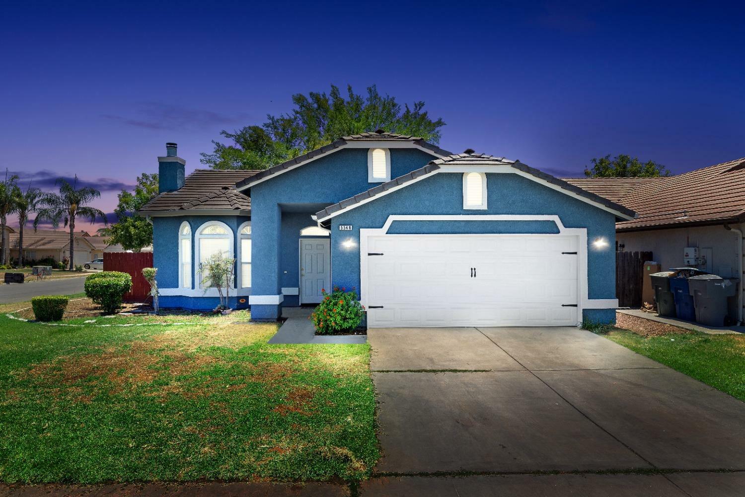 Property Photo:  5546 E Byrd Avenue  CA 93727 