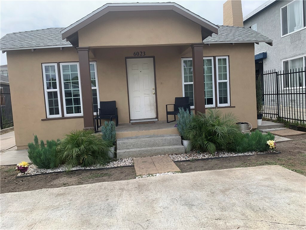 Property Photo:  6023 8th Avenue  CA 90043 