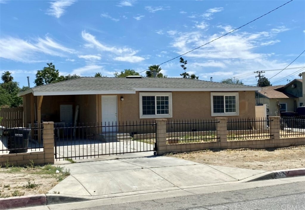 Property Photo:  620 E Washington Avenue  CA 92583 