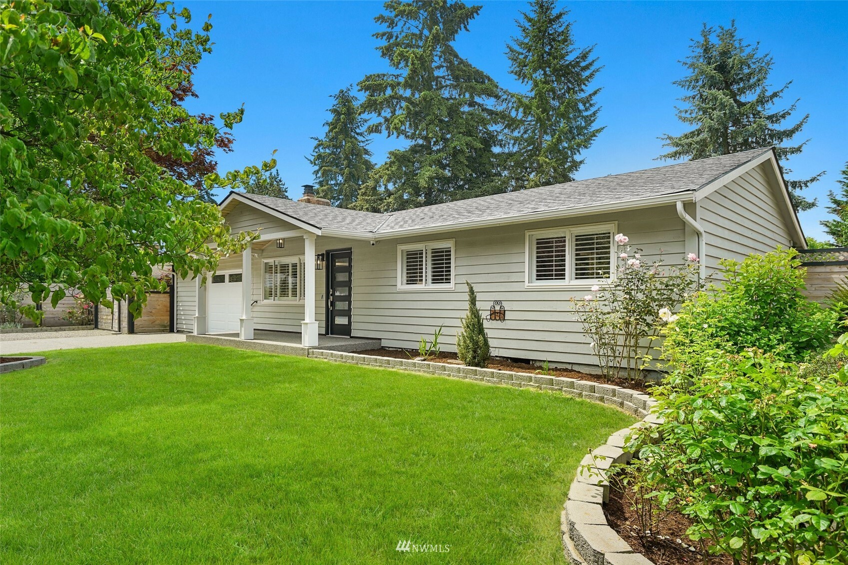 Property Photo: 3007 Stafford Way WA 98012