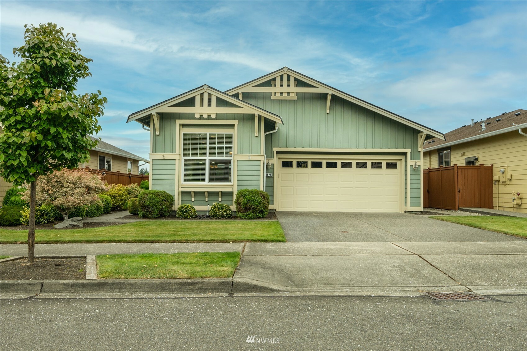 Property Photo: 8525 Bainbridge Loop NE WA 98516