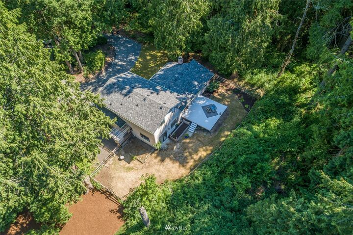 Property Photo: 6601 NE Baker Hill Road WA 98110