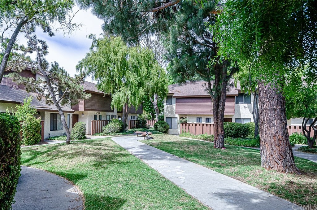 Property Photo: 1204 E Walnut Avenue D CA 93436