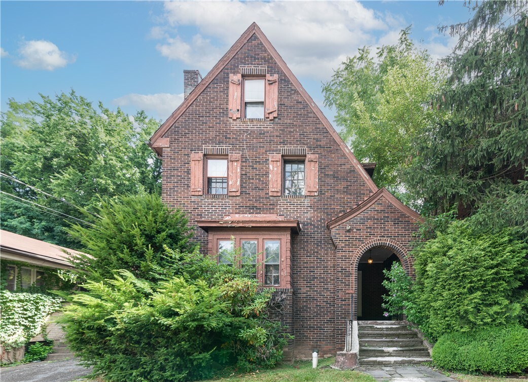 Property Photo:  5227 Forbes Avenue  PA 15217 