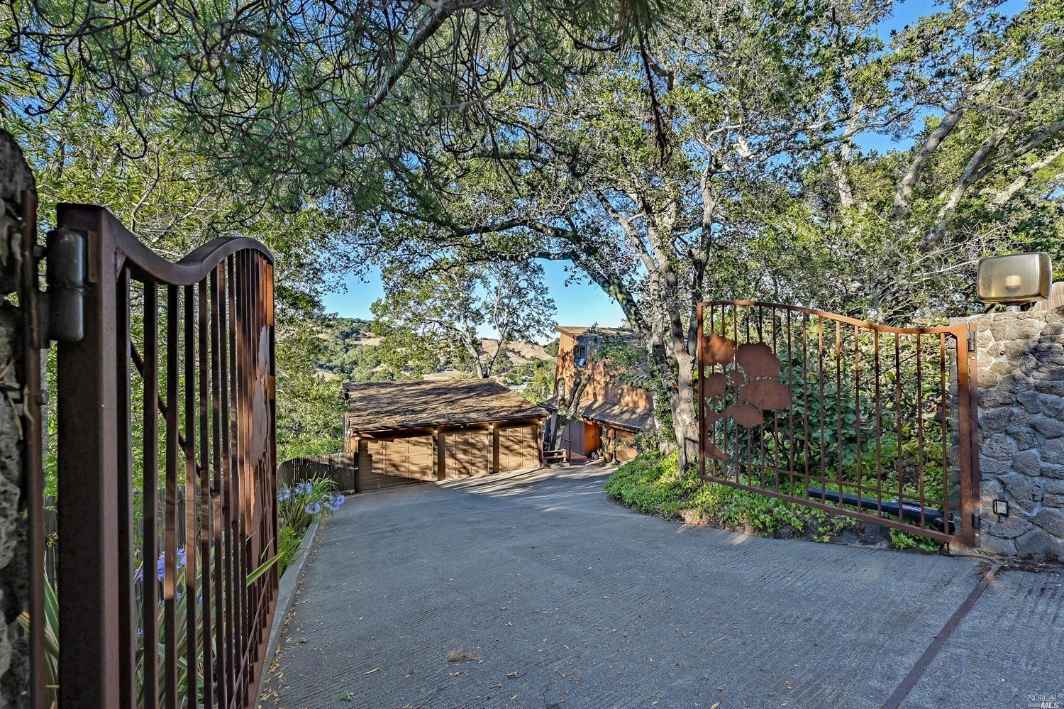 Property Photo: 110 Oak Knoll Drive CA 94960