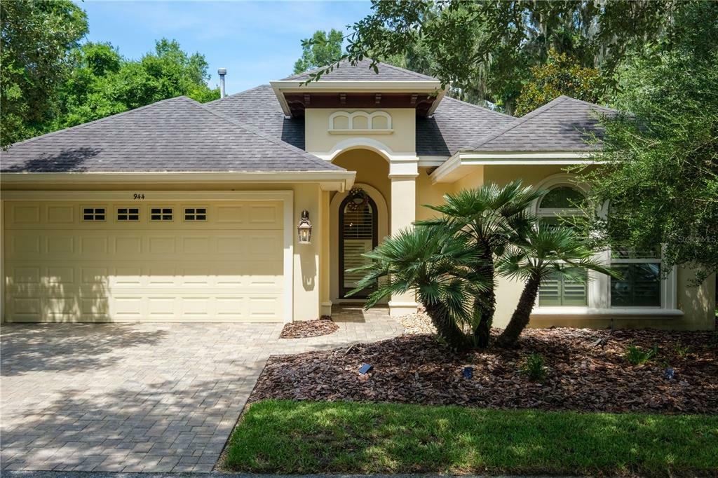 Property Photo:  944 NW 136th Street  FL 32669 