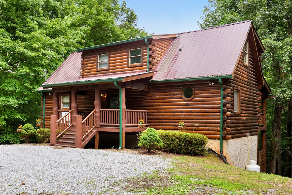 Property Photo:  4250 Mountain Rest Way  TN 37876 