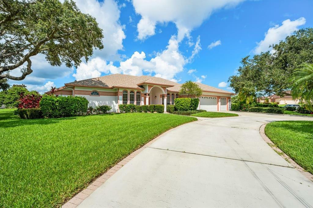 Property Photo:  3344 Lakeside Circle  FL 34219 