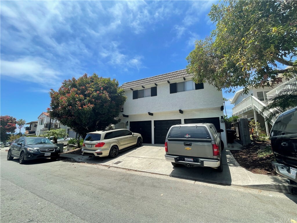 Property Photo:  218 Avenida Lobeiro  CA 92672 