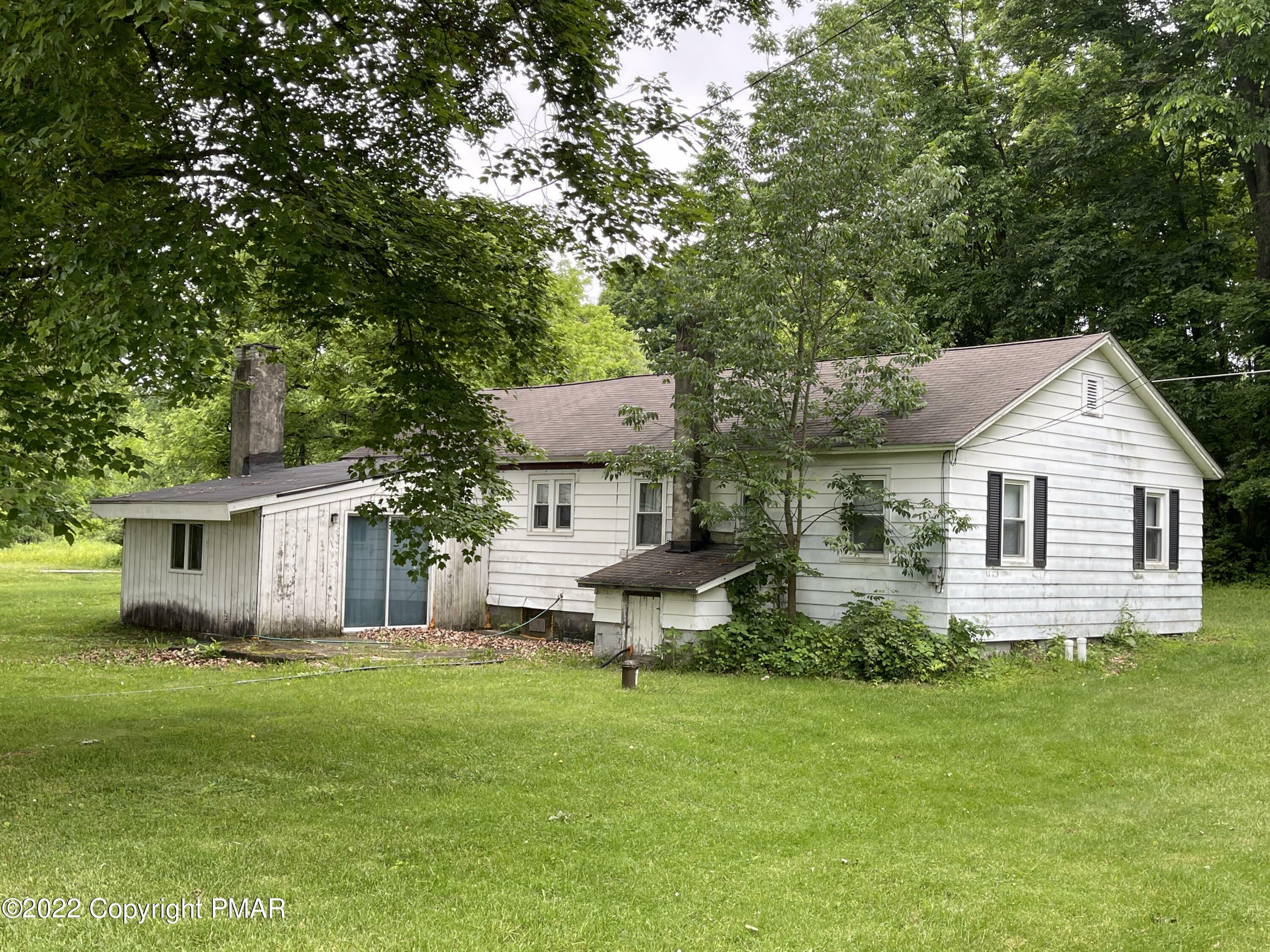 Property Photo:  514 Vna Road  PA 18301 