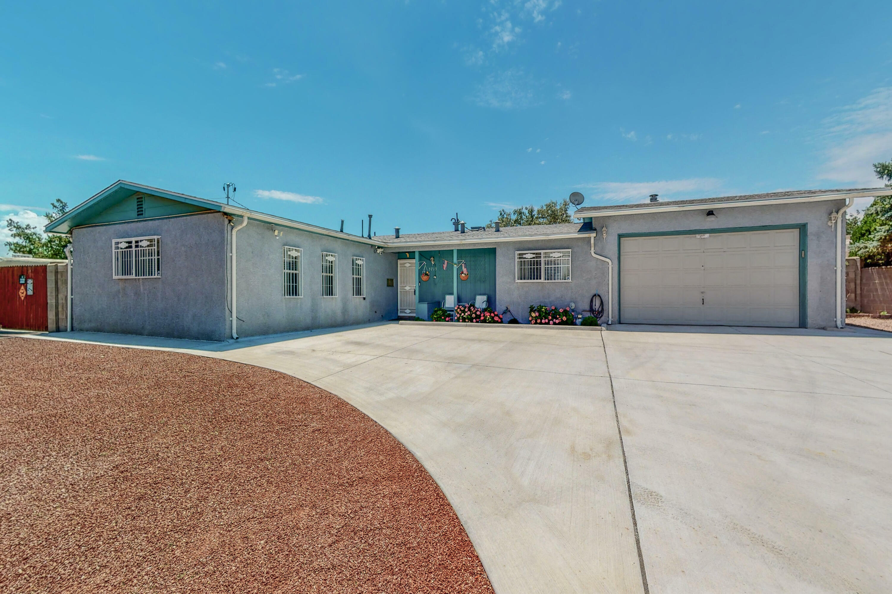 Property Photo:  5713 Chaparral Circle NW  NM 87114 