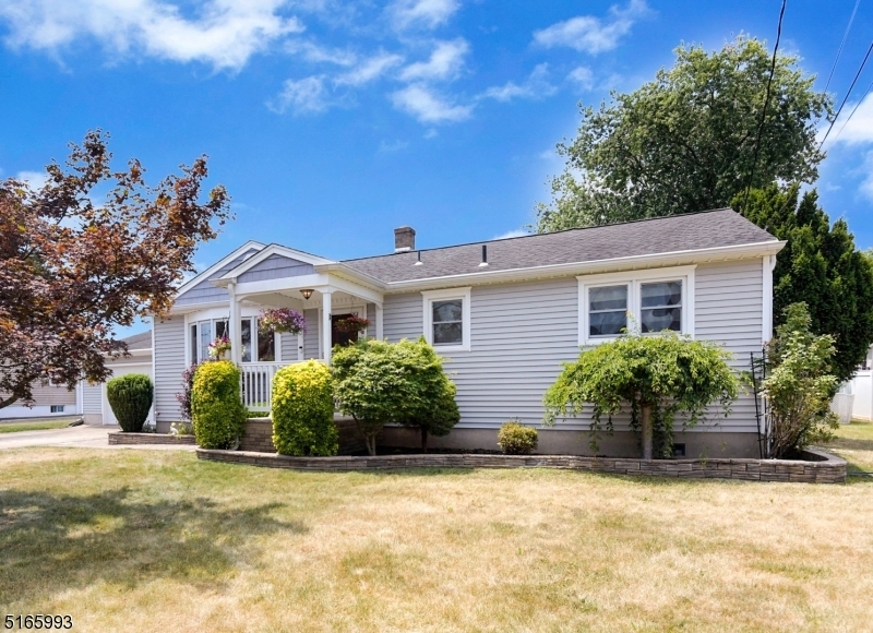 Property Photo:  29 N 16th Ave  NJ 08835 