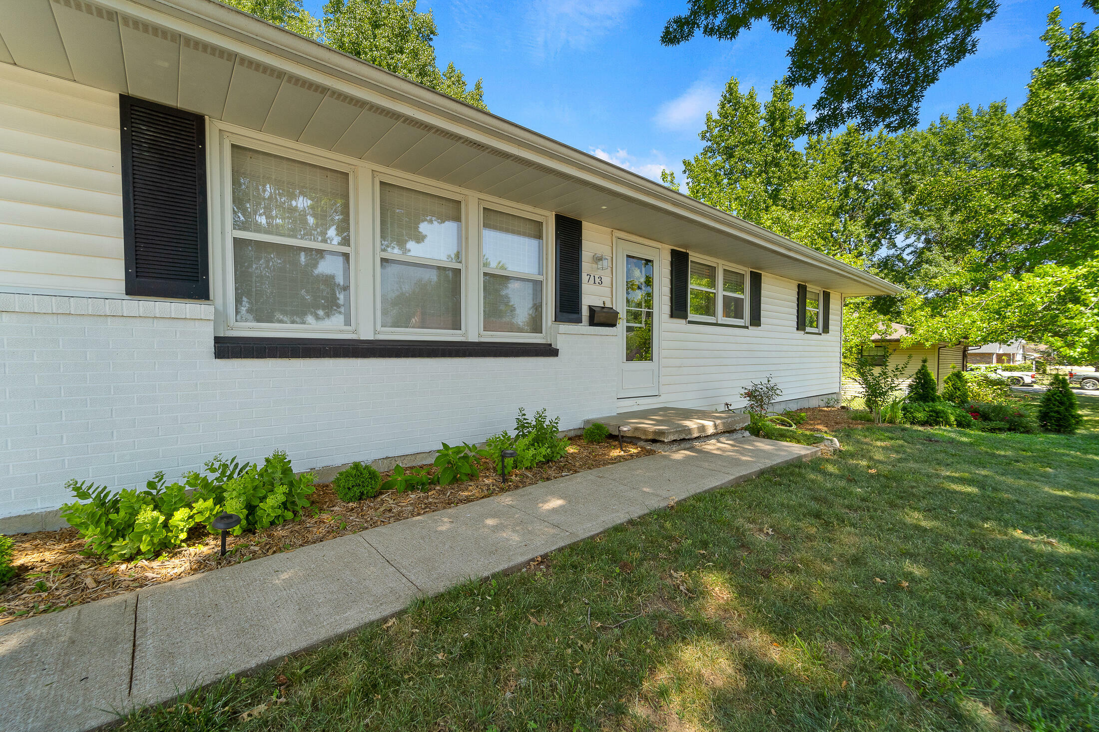 Property Photo:  713 Kleewood Drive  MO 65251 