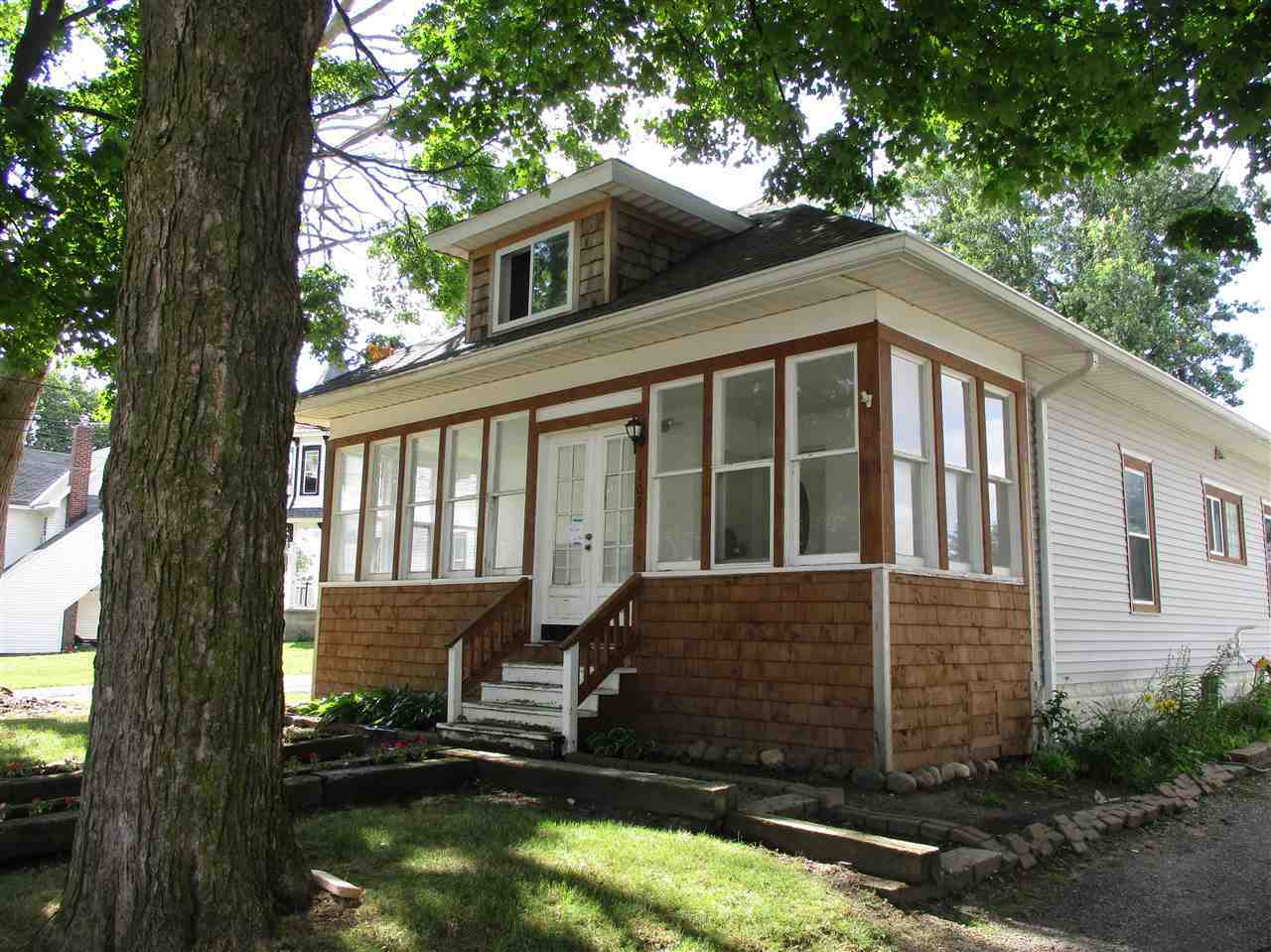 Property Photo:  709 W Main St  MI 48429 