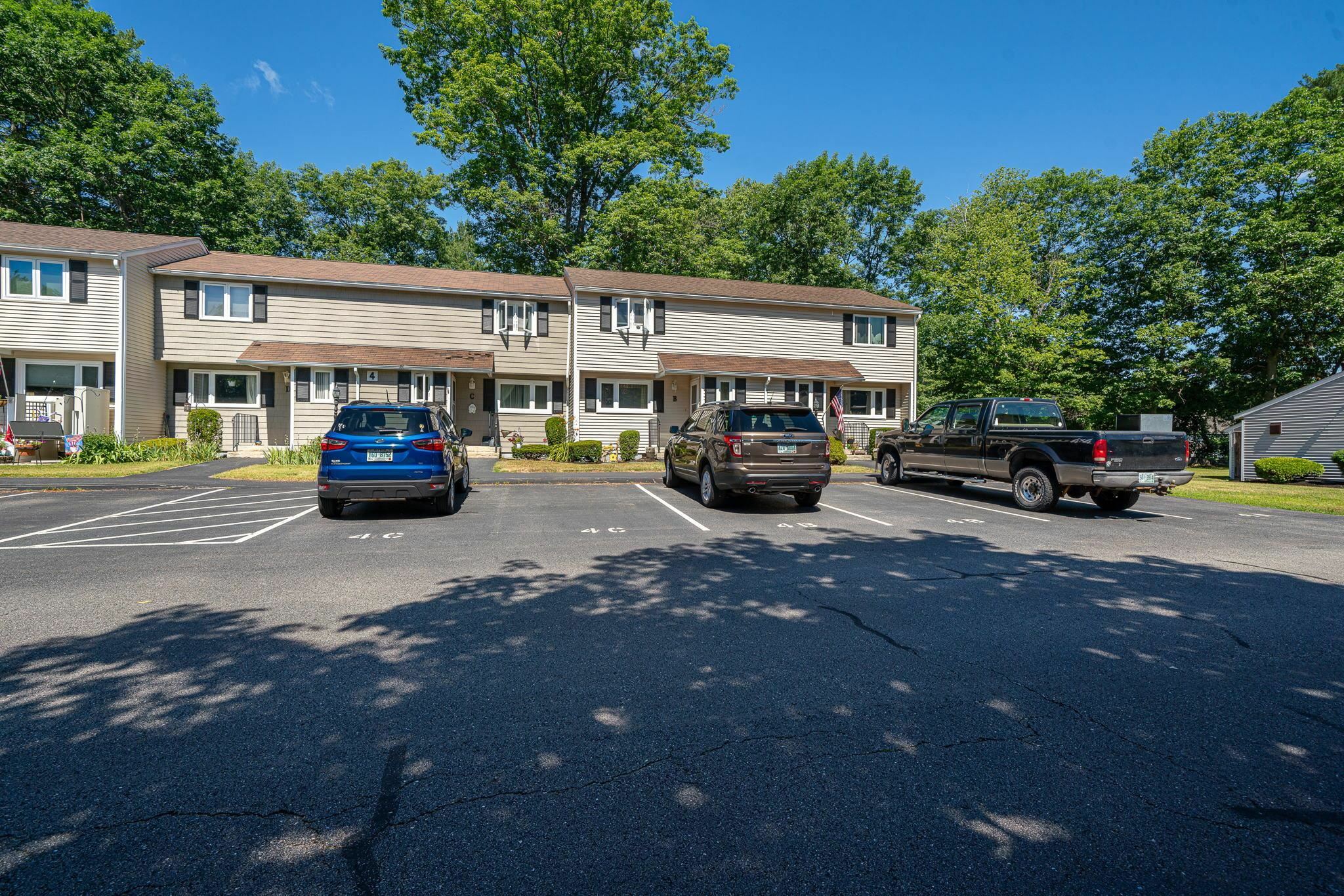 Property Photo:  4B Cedarbrook Village B  NH 03867 