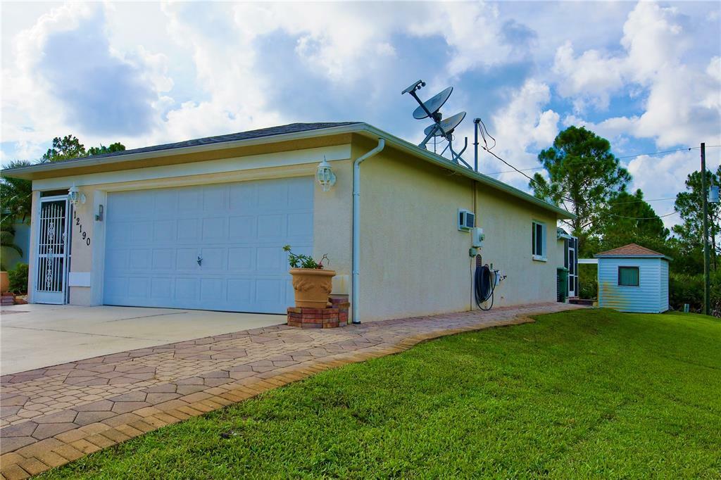 Property Photo:  12190 Duval Boulevard  FL 33981 