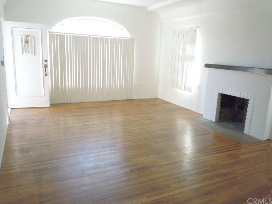 Property Photo:  721 S Catalina Avenue  CA 90277 