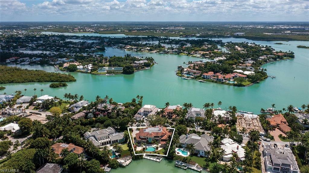 Property Photo: 4120 Cutlass Ln FL 34102