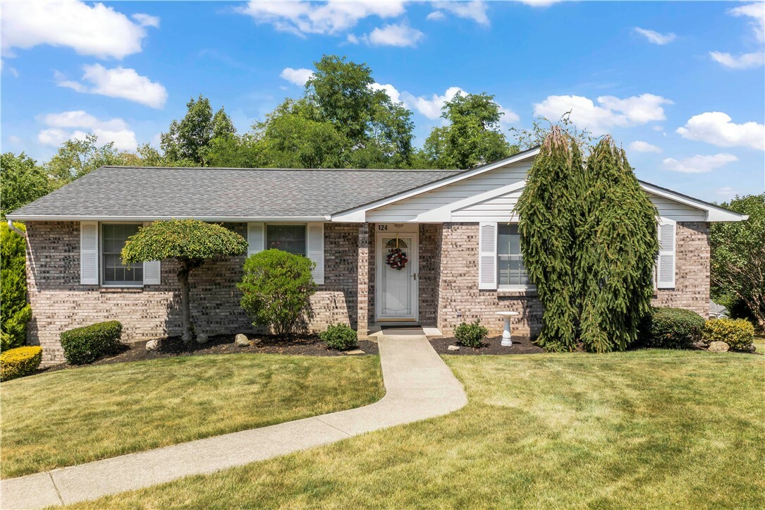 Property Photo:  124 Valleycrest Drive  PA 15321 