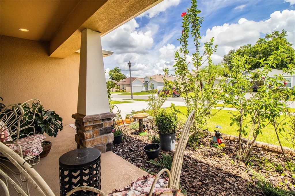 Property Photo: 1936 Danes Court FL 33810