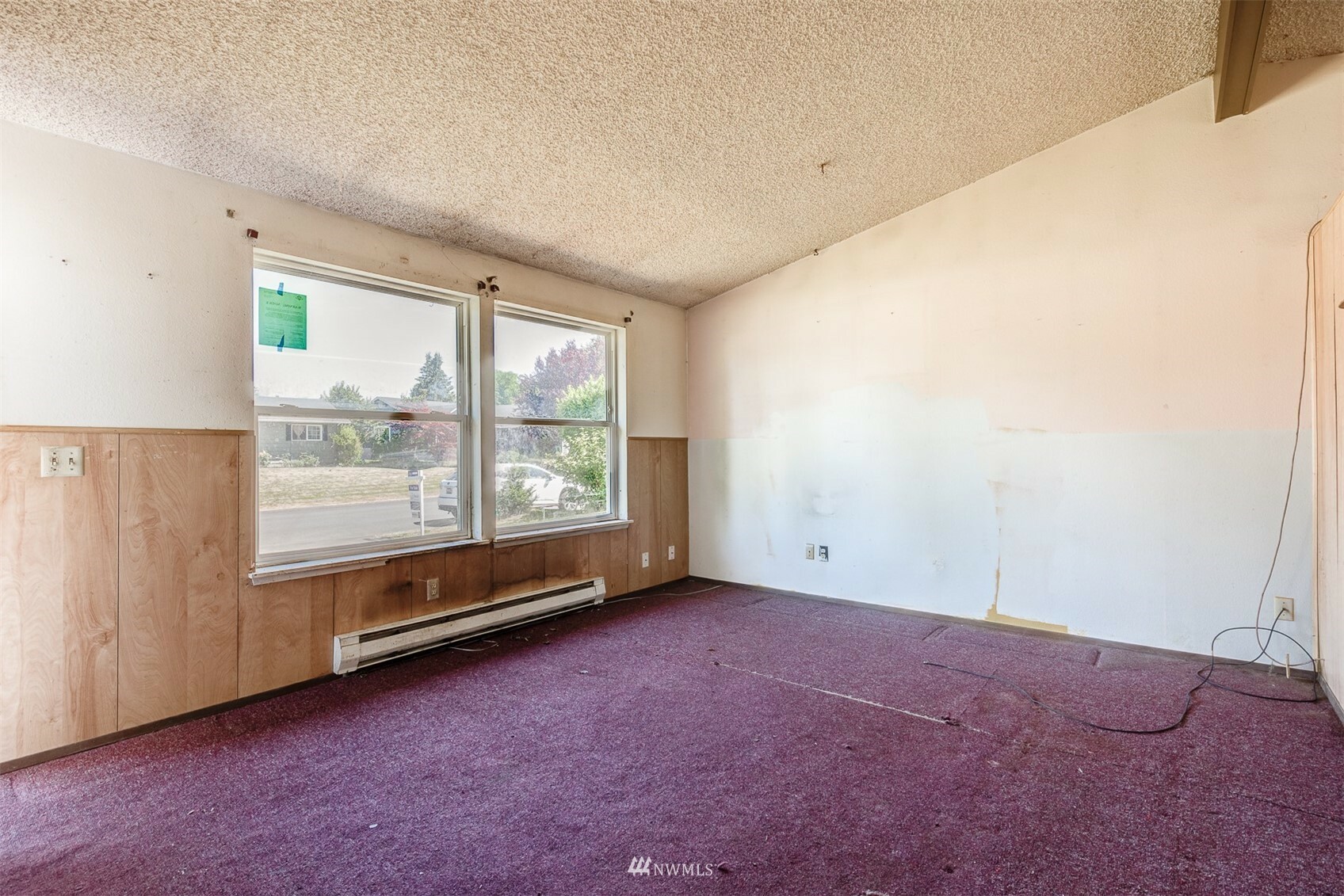Property Photo: 805 Hillcrest Drive WA 98290
