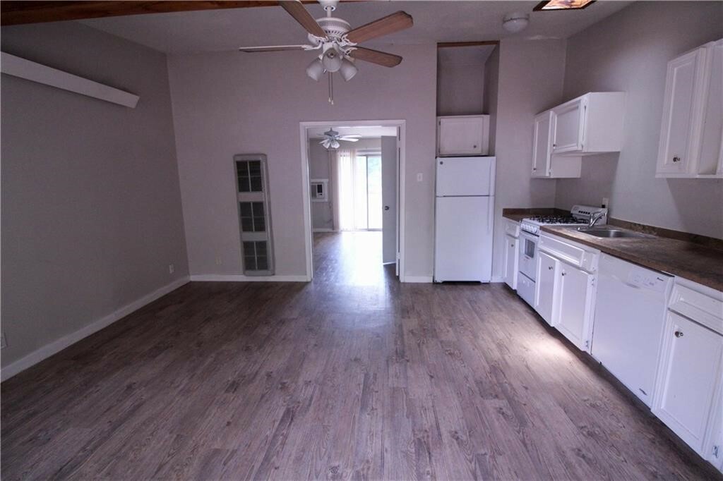Property Photo: 300 Franklin Boulevard 102 TX 78751