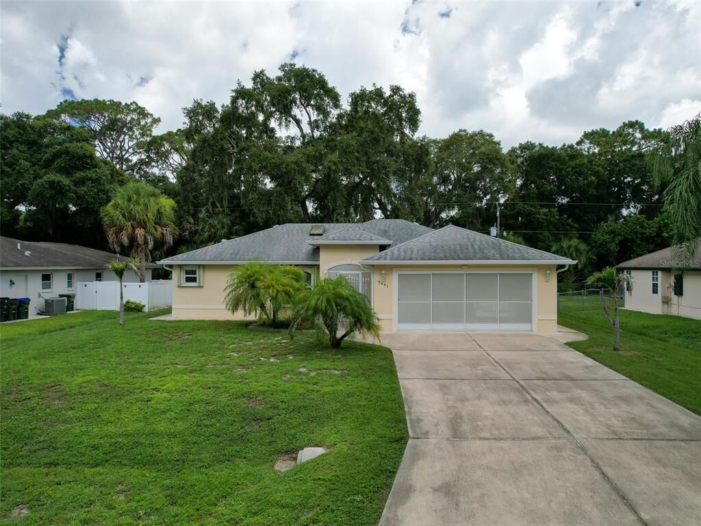 Property Photo:  5471 Burdette Terrace  FL 34287 