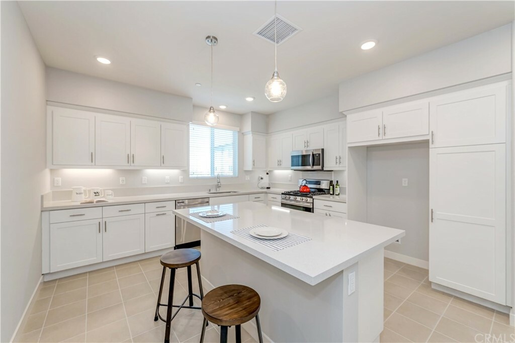 Property Photo:  8102 Cooper Lane  CA 90248 