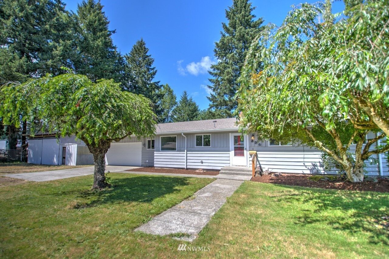 Property Photo:  330 V Street SW  WA 98501 