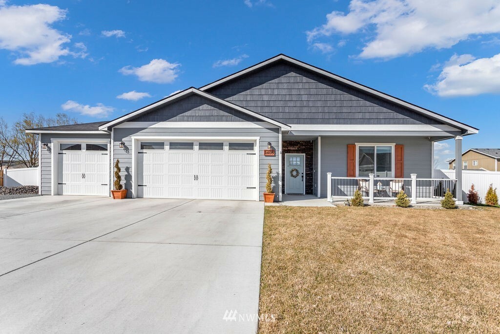 1408 E Hannah Court  Moses Lake WA 98837 photo