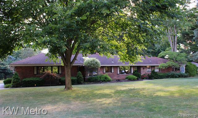 6862 Halyard Road  Bloomfield Twp MI 48301 photo