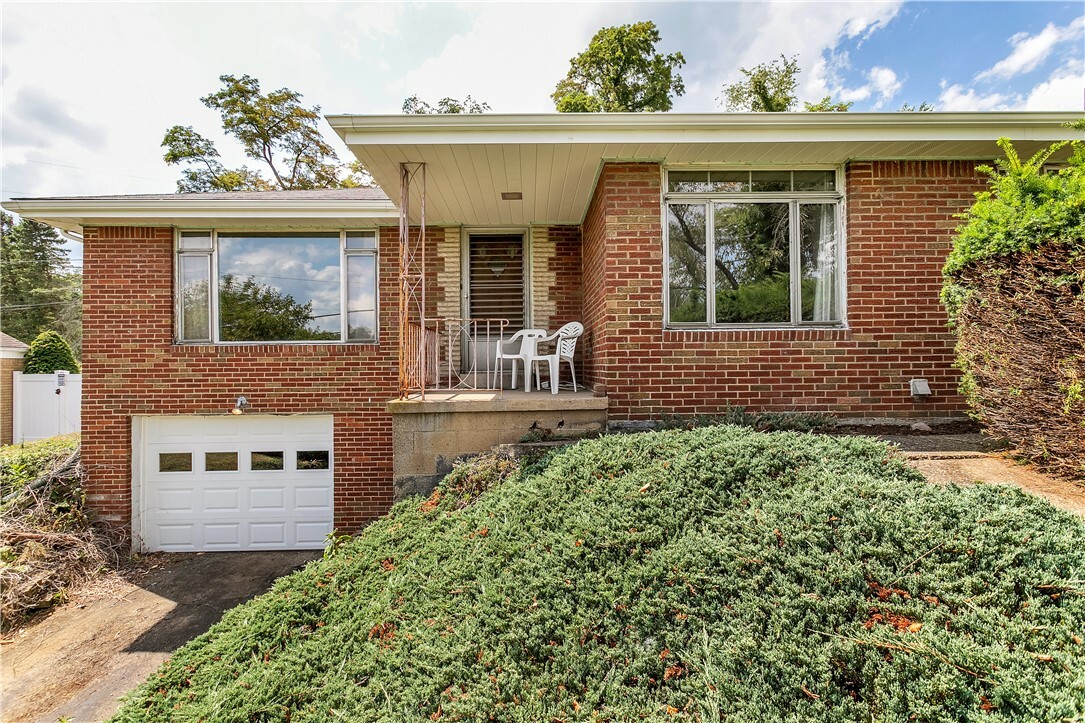 Property Photo: 13411 Dean Drive PA 15642
