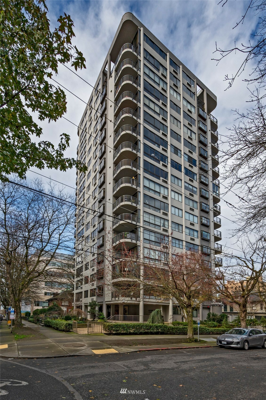 Property Photo:  1120 Spring Street 402  WA 98104 