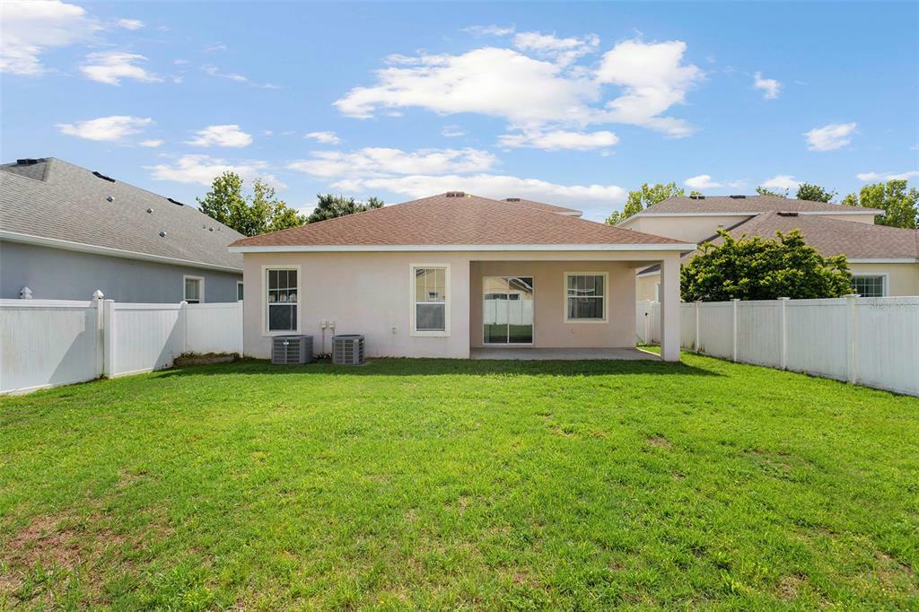 Property Photo:  3220 Bayflower Ave  FL 34773 