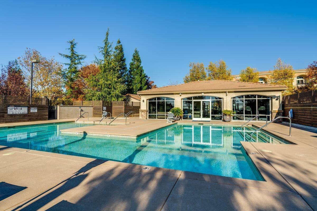 Property Photo: 2230 Valley View Parkway 223 CA 95762