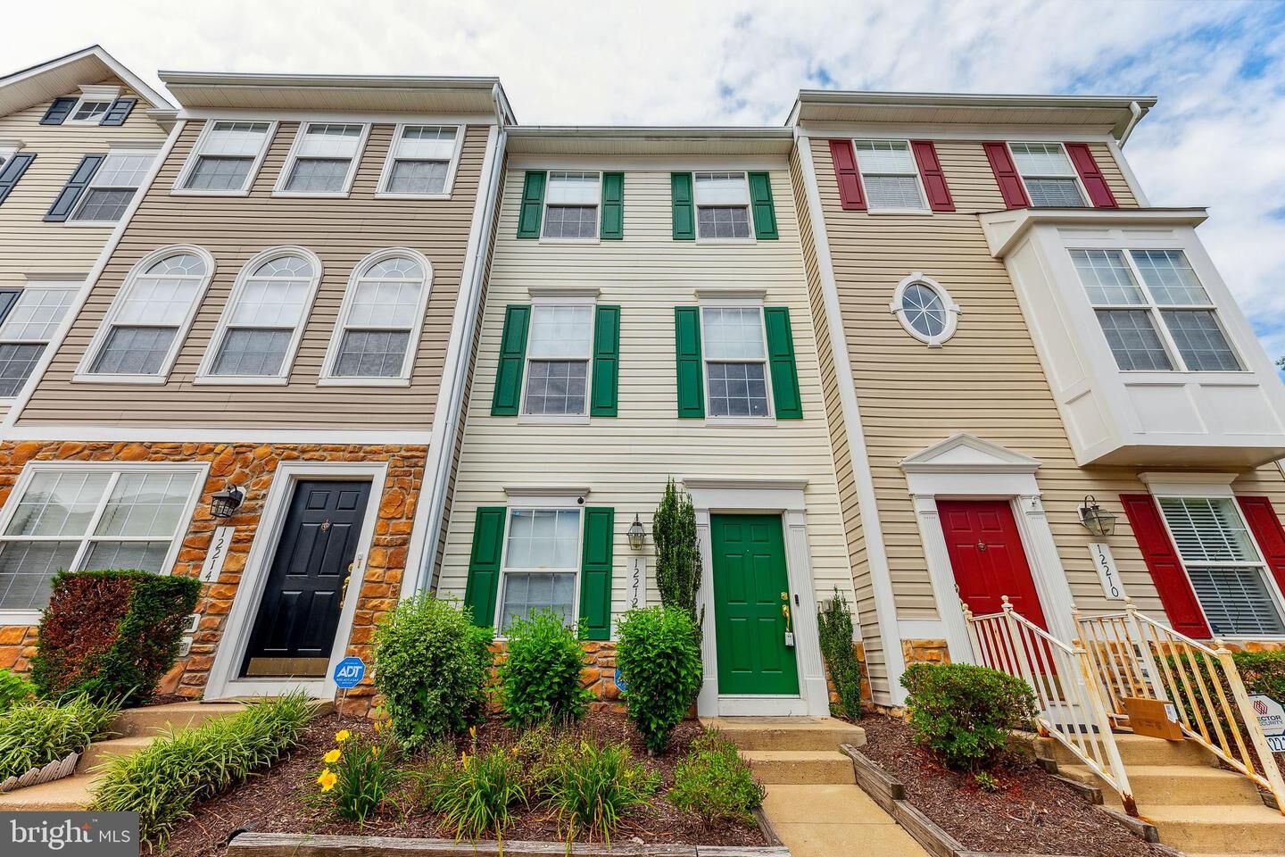 Property Photo: 12212 Densmore Court VA 22192