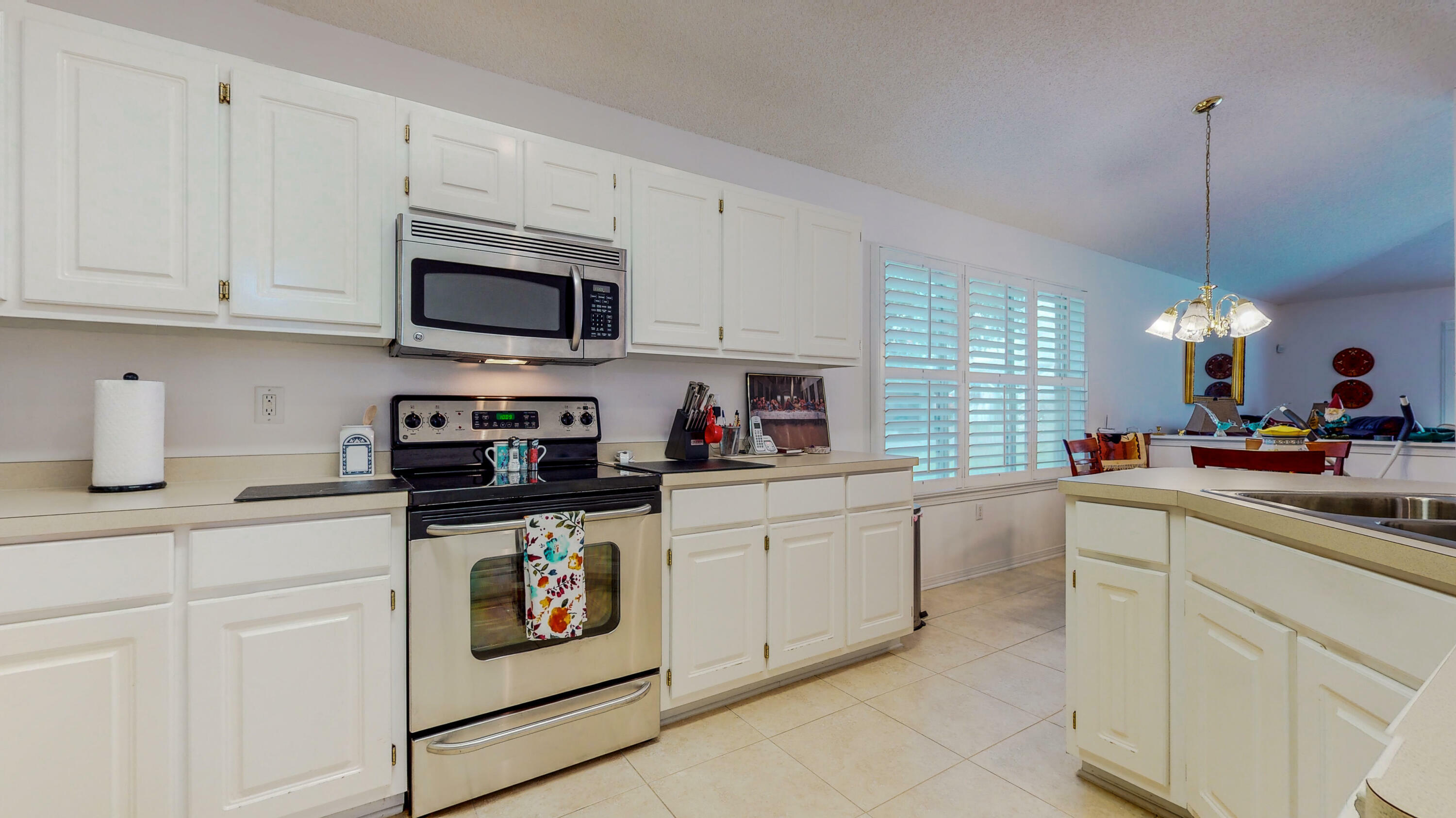 Property Photo:  1601 Fenwick Avenue  FL 32547 