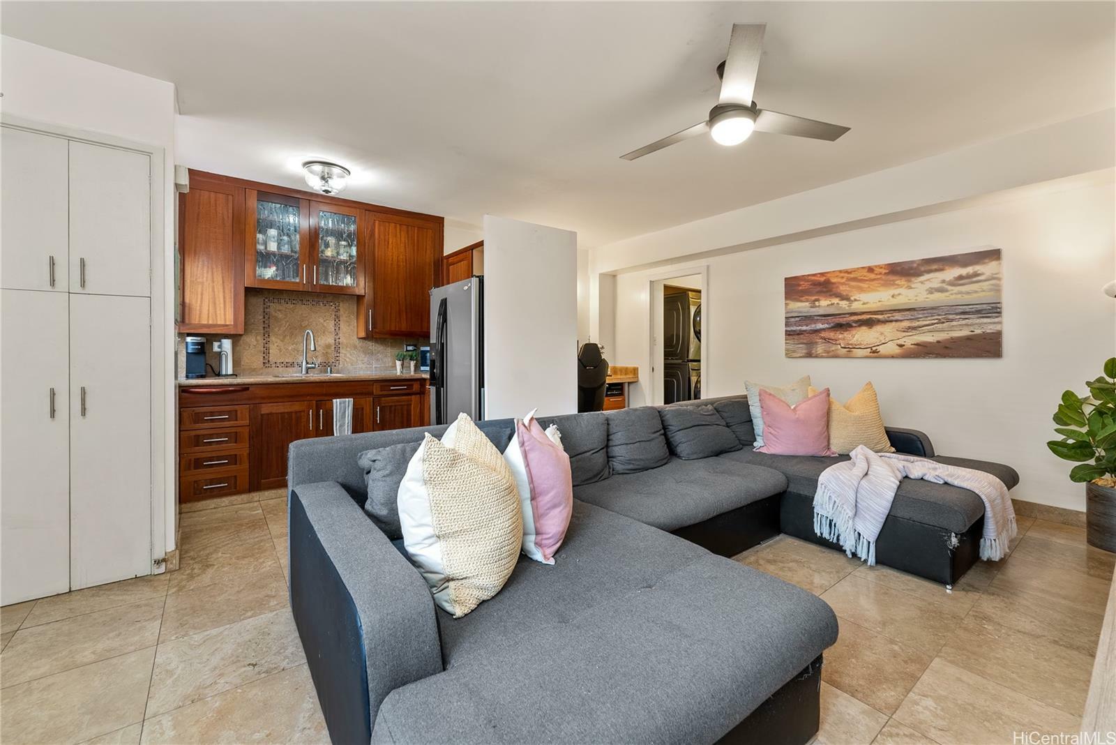 Property Photo:  2118 Kuhio Avenue 302  HI 96815 