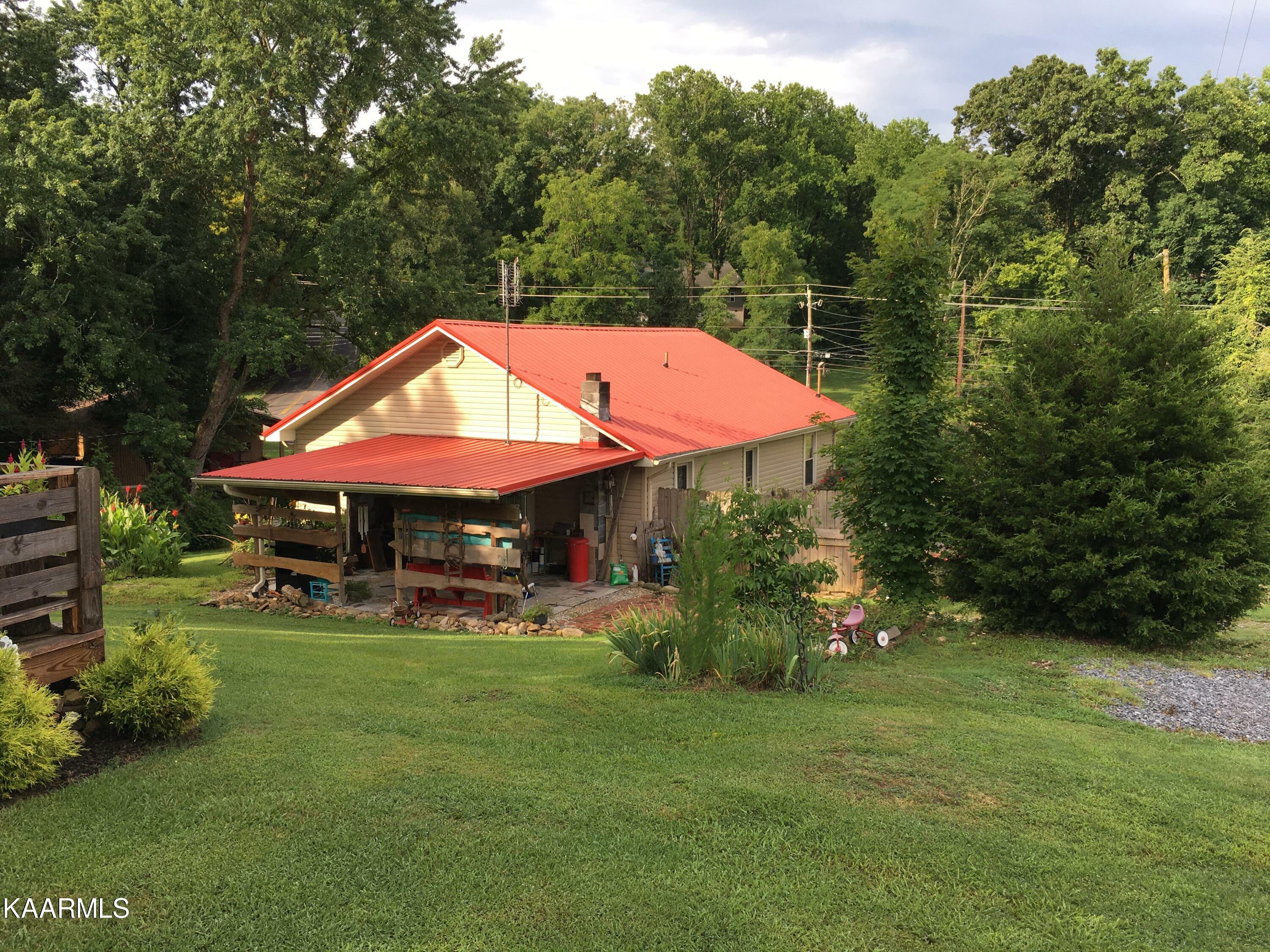 702 S Old Sevierville Pike Pike  Seymour TN 37865 photo