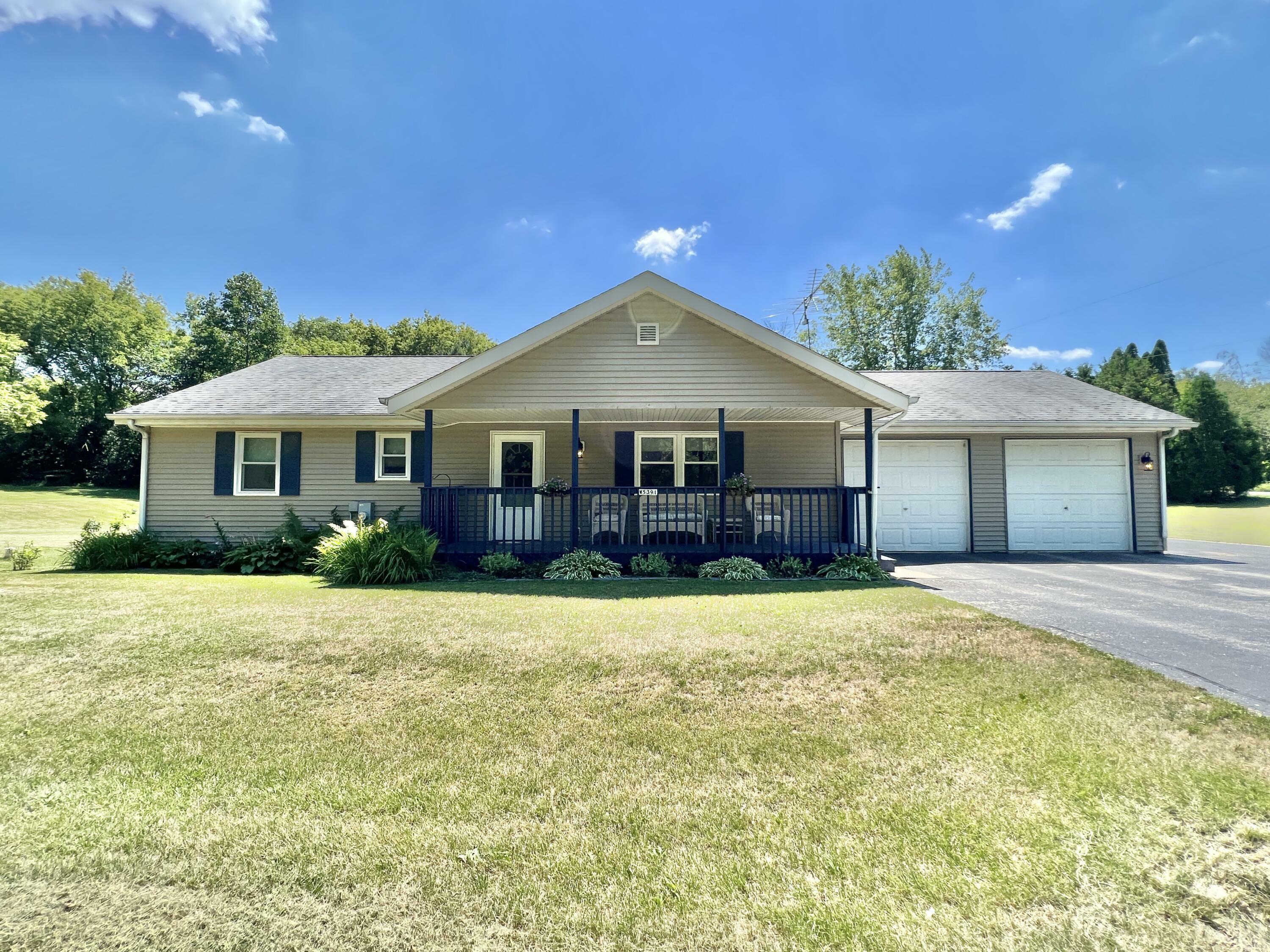 Property Photo: W5391 Kenosha Dr WI 53121