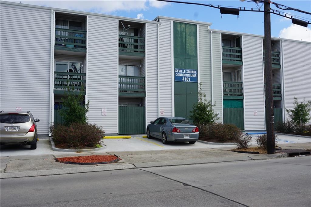 Property Photo: 4101 Hessmer Avenue 311 LA 70002