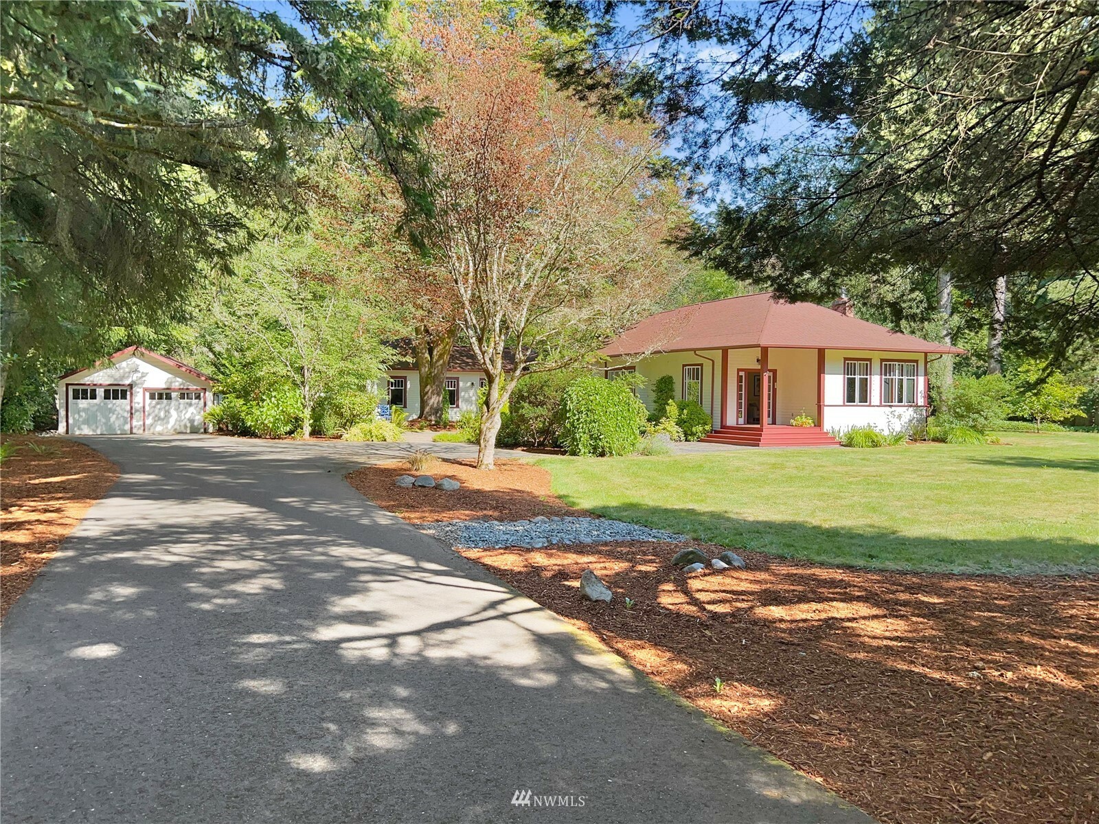 Property Photo: 14062 Henderson Road NE WA 98110
