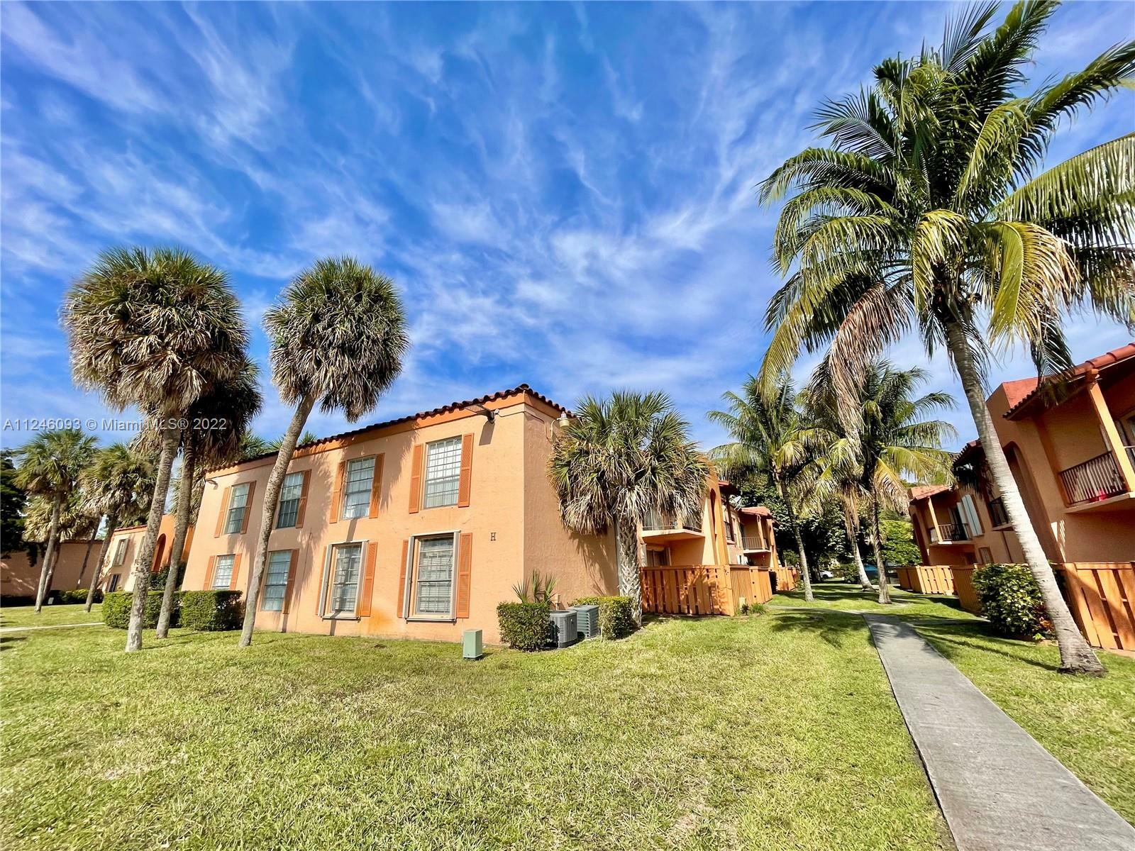 Property Photo: 7200 Fairway Dr H12 FL 33014