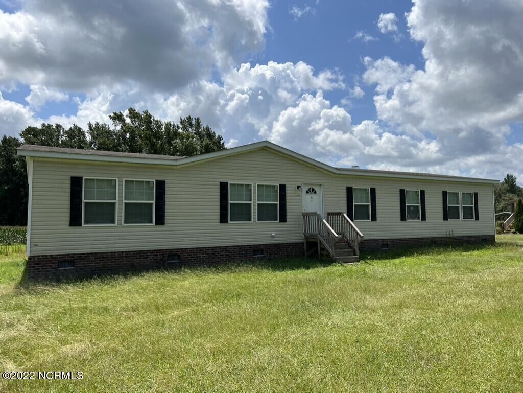 Property Photo: 281 S Blizzard Town Road NC 28518