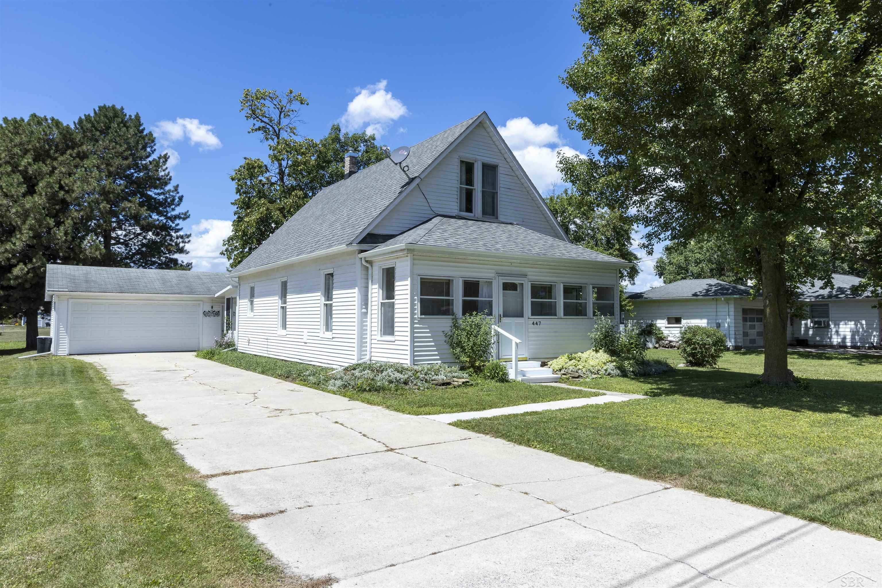 Property Photo:  447 N 2nd  MI 48623 