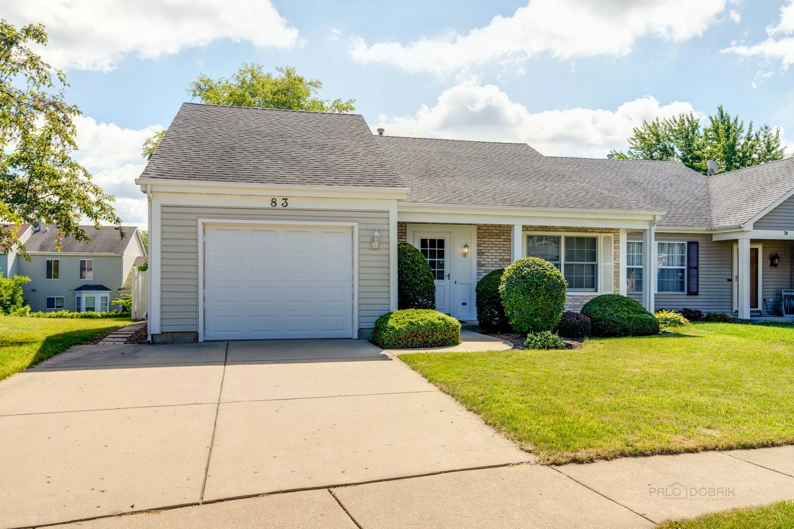 Property Photo:  83 N Southport Road  IL 60060 